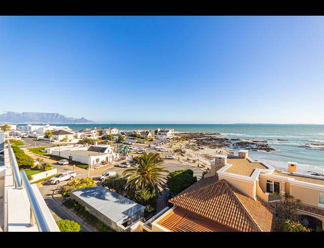 6 BEDROOM HOUSE FOR SALE IN BLOUBERGSTRAND